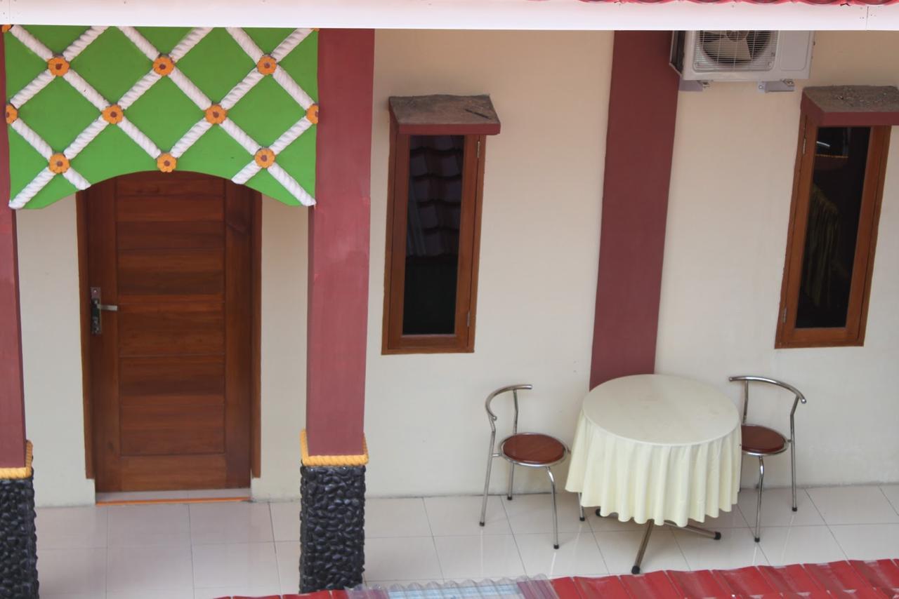 Pondok Cemara Hotell Medan Exteriör bild