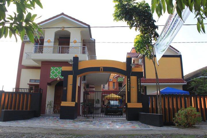 Pondok Cemara Hotell Medan Exteriör bild