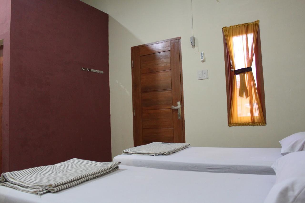 Pondok Cemara Hotell Medan Exteriör bild
