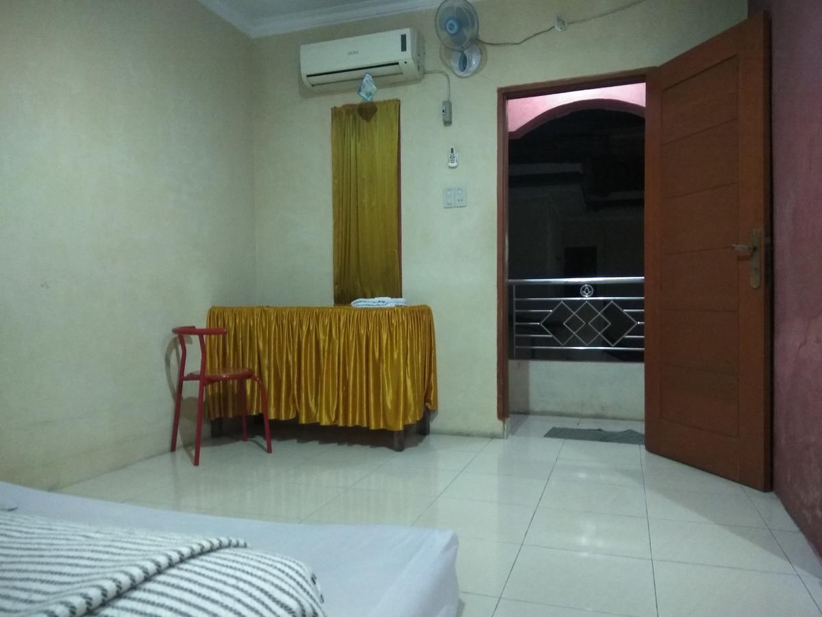 Pondok Cemara Hotell Medan Exteriör bild