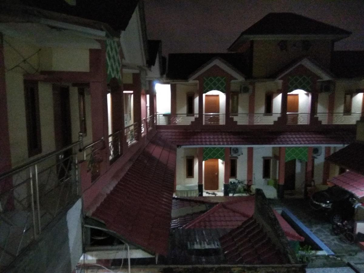 Pondok Cemara Hotell Medan Exteriör bild