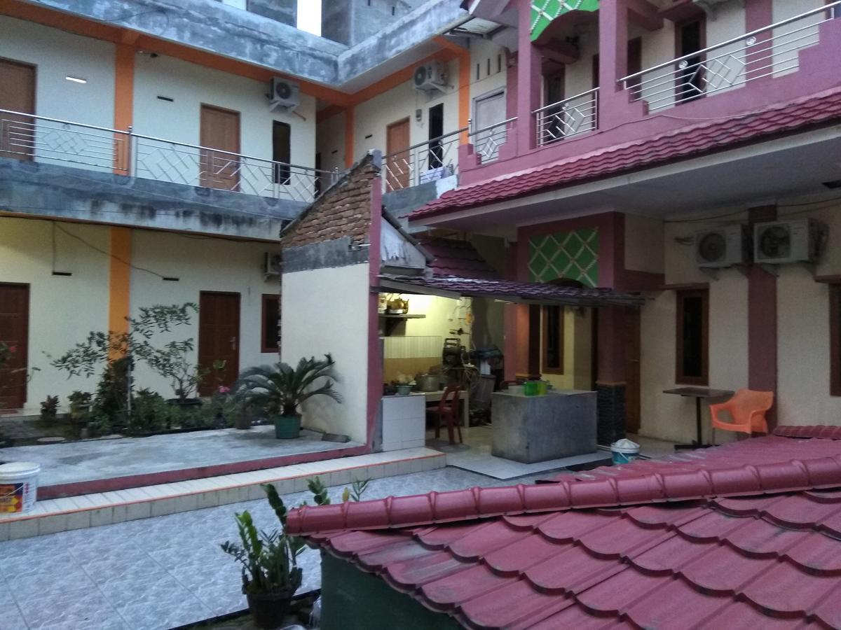 Pondok Cemara Hotell Medan Exteriör bild