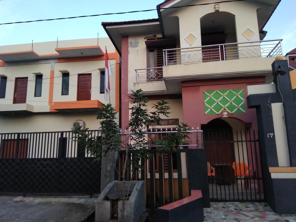 Pondok Cemara Hotell Medan Exteriör bild
